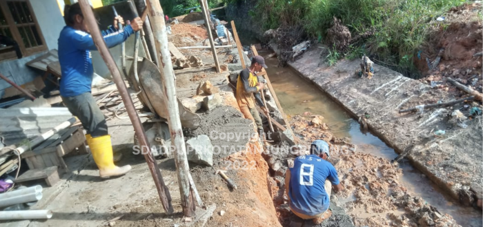 PEMBANGUNAN DRAINASE Jl. CENDRAWASIH